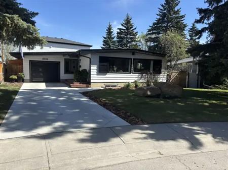 Lakeview 4 Bedroom Bungalow | 3124 Leduc Crescent Southwest, Calgary