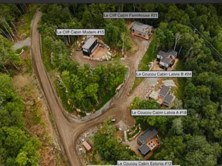 Terre 38 acres - grappes chalets locatifs