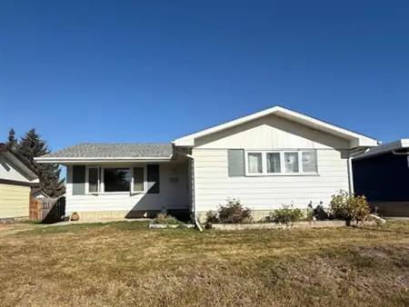 10932 40 Ave NW | 10932 40 Avenue Northwest, Edmonton