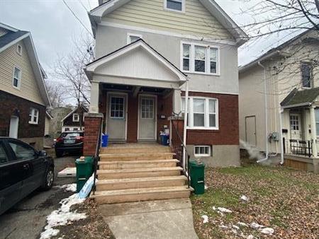 287 Albert St - 5 bed, 2 bath STUDENT HOME | 287 Albert Street, Kingston