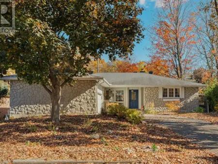 275 CROCUS AVENUE | 275 CROCUS AVENUE, Ottawa