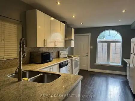 1531 Queen Street East #MAIN | 1531 Queen Street East, Toronto