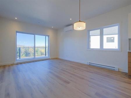 4 1/2 condo locatif neuf