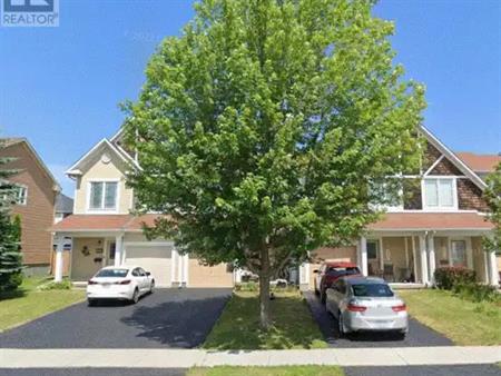 239 MEADOWBREEZE DRIVE | 239 MEADOWBREEZE DRIVE, Ottawa
