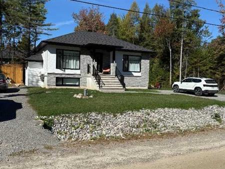 Magnifique grand 4½ à louer