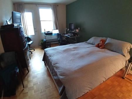 Sous location Grand 4 1/2 meublé tout compris sur 2 étages