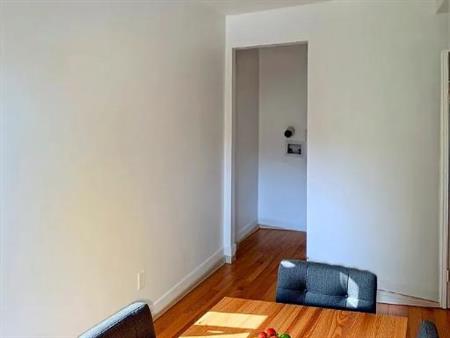 6 1/2 rdc lumineux tout rénové