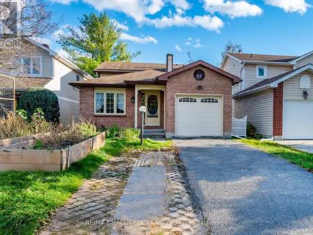 45 TARTAN DRIVE | 45 TARTAN DRIVE, Ottawa