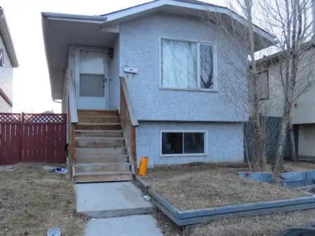 $500 DAMAGE DEPOSIT NEEDED | 13 Erin Grove Court Southeast, Calgary