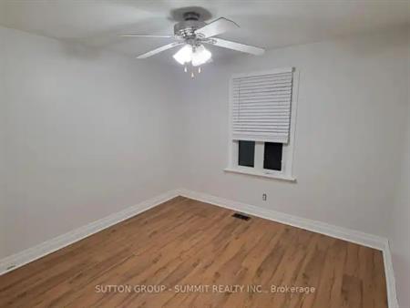 2 - 177 MILL STREET | 2 - 177 MILL STREET, Essa