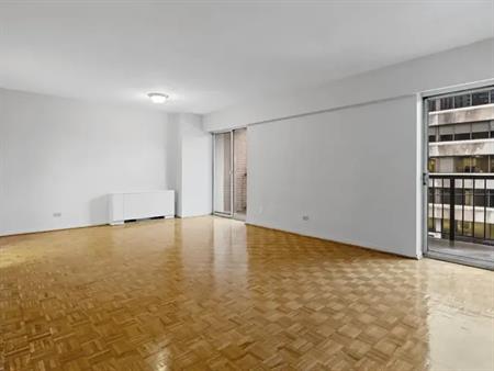 Kenson Towers | 235 Somerset Street West, Ottawa