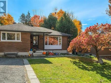 B - 926 CHARLESWOOD AVENUE | B - 926 CHARLESWOOD AVENUE, Ottawa