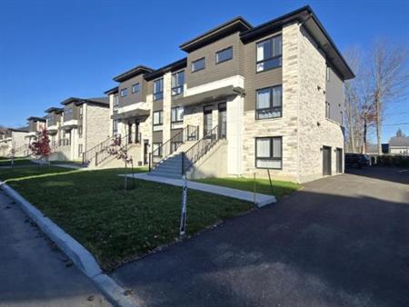 5 1/2 - Saint-Jérôme - 2 050 $/mois