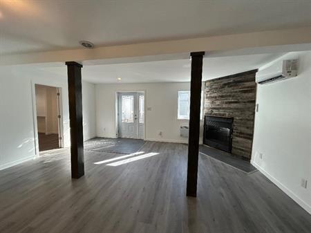 Grand 4 1/2 à louer Vieux Terrebonne