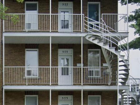 Grand 5 /12 à louer