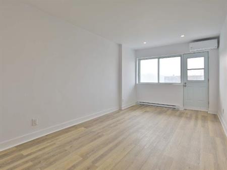 2 CH - 1 SDB - Montréal - $1,845 /mo