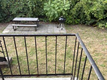 Beau 4½ à louer – Rue de Brest, Laval Disponible dès maintenant – 1450 $/mois (valeur de 1580 $/mois avec 1 mois gratuit) Bai