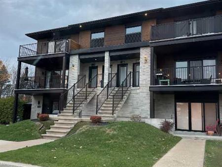 Logement à louer 5 1/2 REZ-DE-CHAUSSÉE