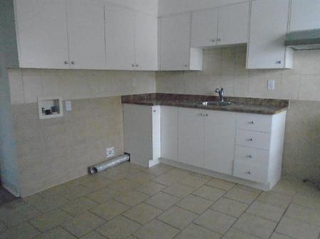 3 ½ rue Parc Georges Ahuntsic LIBRE