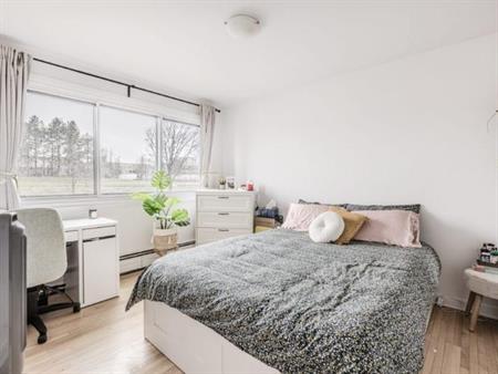 3 ½ entièrement meublé à louer Sainte-Foy / Sillery juillet 2026