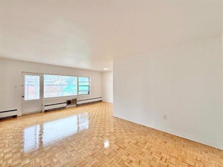 1 CH - 1 SDB - Westmount - $1,600 /mo