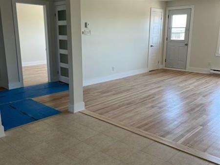 LaSalle Rénover Haut 5 1/2 Ensoleillé