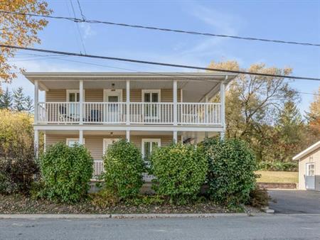 Appartement 3 1/2 AVEC GARAGE