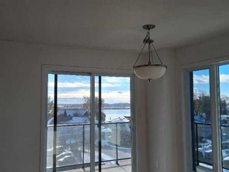 Appartement condo luxueux