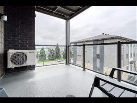 3 1/2 À LOUER GARAGE