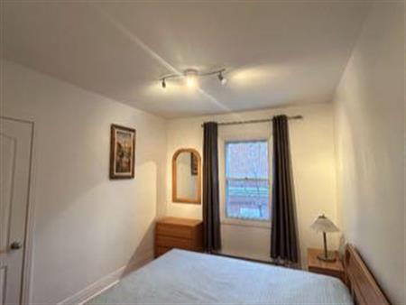 Charmant 4 1/2. Métro cadillac 4 électro.