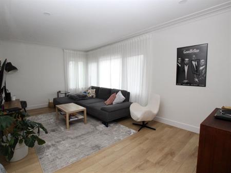 Rosemont 8 1/2 rénové, cour, garage, piscine