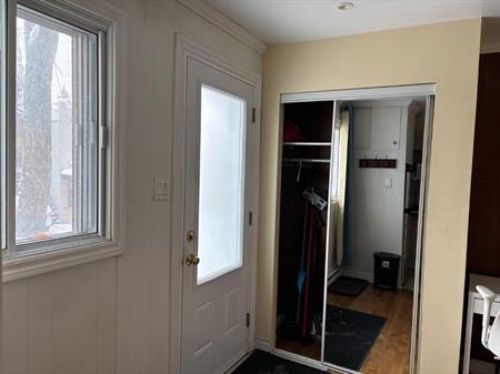 Studio meublé 1er décembre