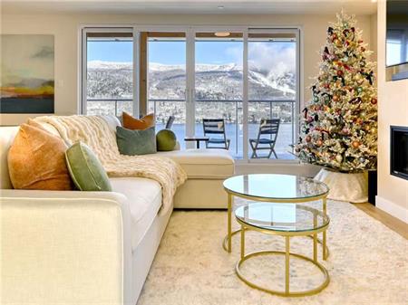 NEW! Stunning Tremblant Lakefront Gym/Pool Table