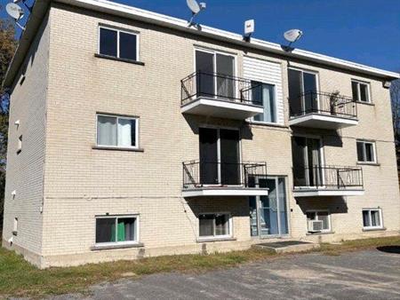 Magnifique logement 41/2 à louer