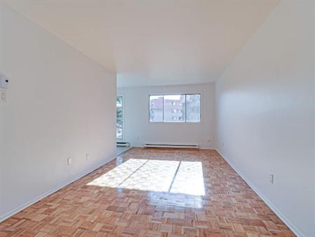 1 CH - 1 SDB - Saint-Eustache - $1,050 /mo