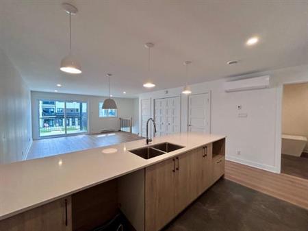 2 CH - 1 SDB - Granby - $1,550 /mo