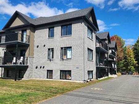 5 1/2 à louer immédiatement