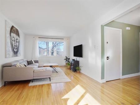 5½ lumineux rénové à Laval-des-Rapides – Disponible immédiatement.