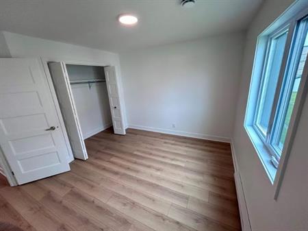 3 CH - 1 SDB - Granby - $1,650 /mo