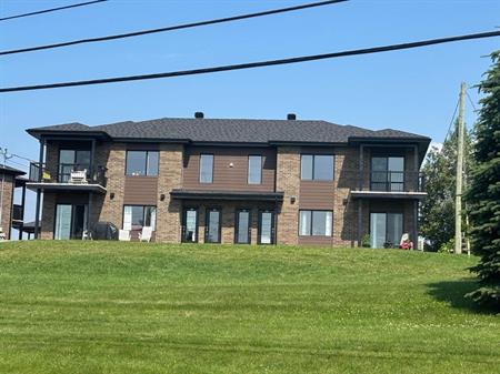 4 1/2 À LOUER (BROMPTON)