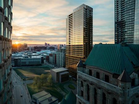 UNE EXPÉRIENCE RÉSIDENTIELLE INSPIRANTE - Montréal Ville-Marie - Condo / appartement / logement à louer