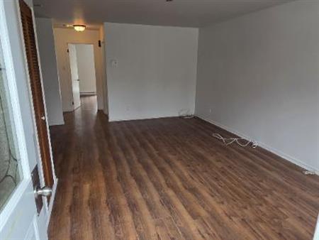 STE-CLOTILDE-DE-CHATEAUGUAY, 4 1/2 à louer