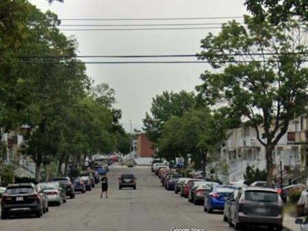 Logement dans un haut de duplex 5 1/2 à louer