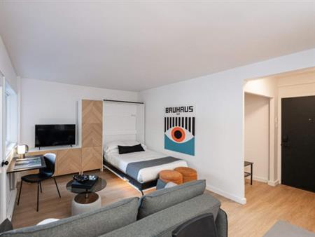 Appartement Meublé Moderne à Louer – Centre-Ville de Montréal