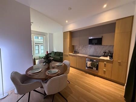 Cession de bail | 3 1/2 + Den LUXE | TOUT INCLUS | Gym + Piscine + Coworking