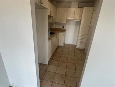 2 CH - 1 SDB - Côte Saint-Luc - $1,745 /mo