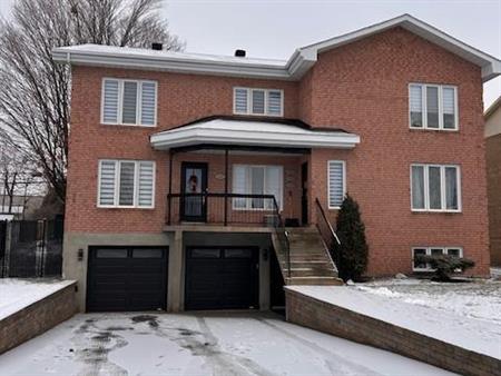 4 1/2 - Laval - 1 800 $/mois