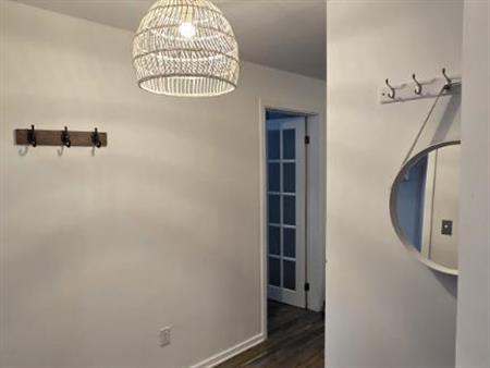 CENTRE-VILLE RÉNOVÉ ET TOUT INCLUS***DOWNTOWN ALL INCLUDED AND RENOVATED