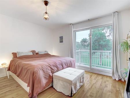 Très grand 4 1/2 lumineux disponible dès maintenant