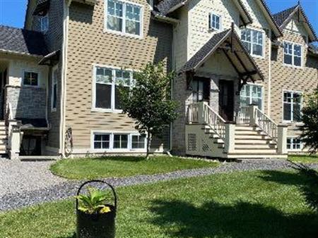 Condo 1 chambre à coucher - 1 salle de bain